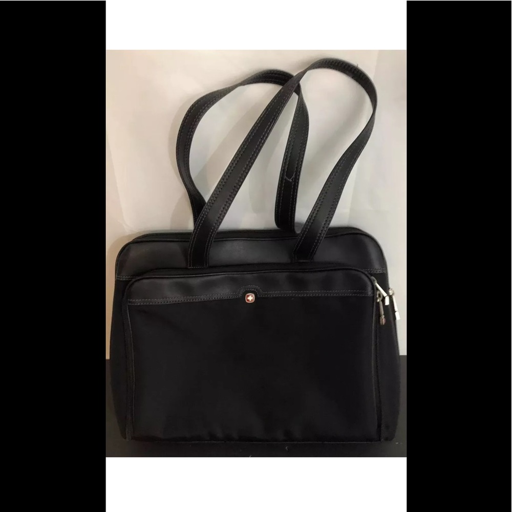 Wenger Swiss Gear Rhea 17” Laptop Case